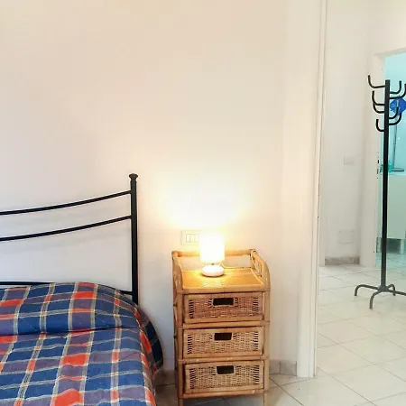 Locazione Turistica L'ancora.1 Apartment *